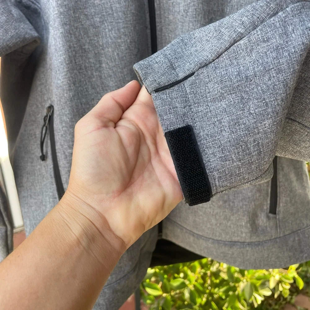 The North Face‎ Men's Heather Gray Performance Jacket